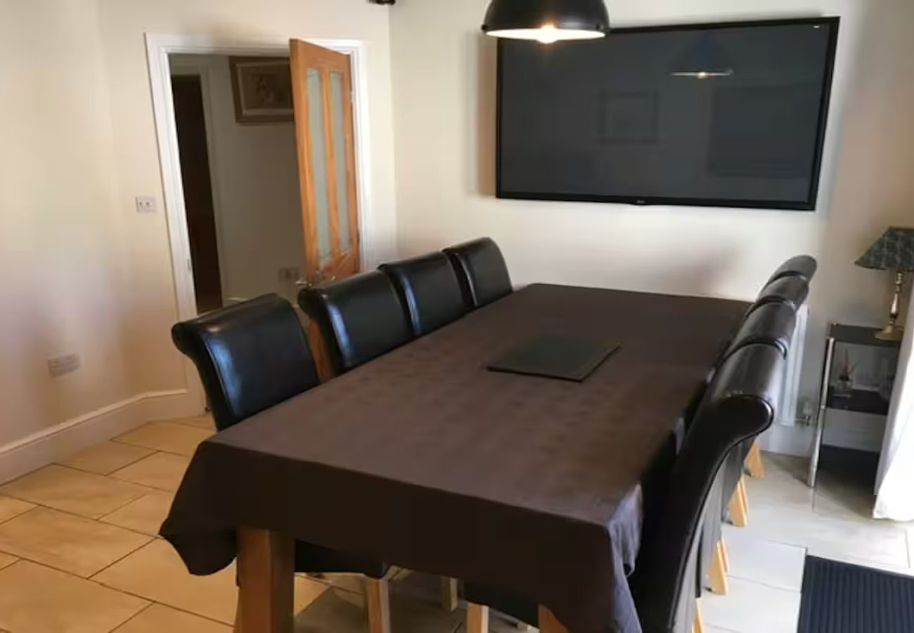 Bungalow in Manchester - REDCOT HOLIDAY Bungalow in Knutsford Cheshire