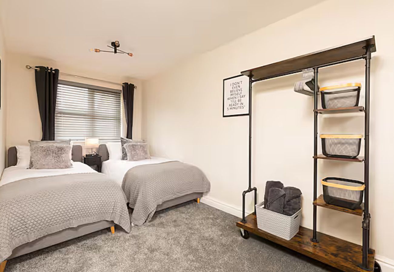 House in Manchester - Stylish-2BR, Boutique property, 5min to ManAirport