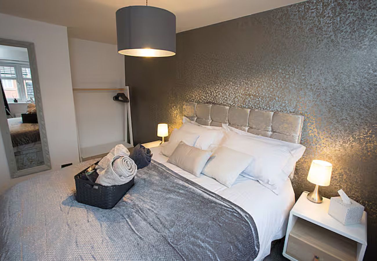 House in Manchester - The Devoke. Stylish 3 bed boutique property