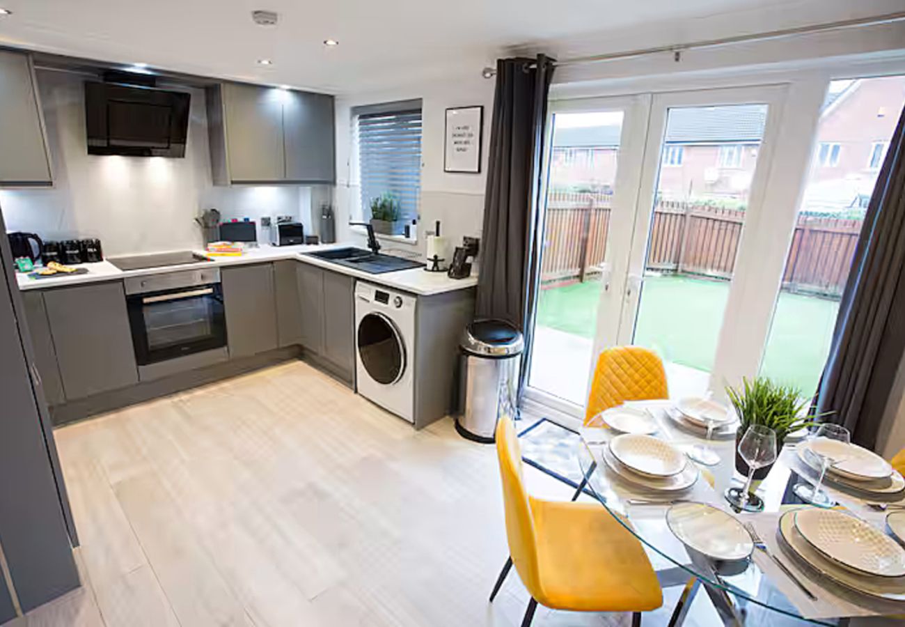 House in Manchester - The Devoke. Stylish 3 bed boutique property
