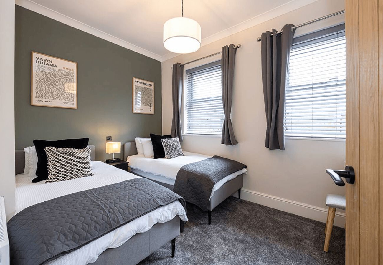 House in Manchester - Newly Renovated Luxury 2BR property