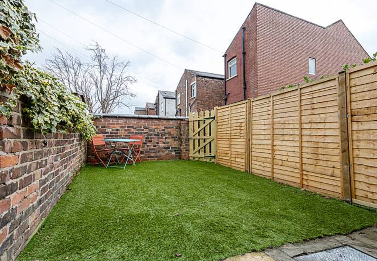 House in Manchester - Newly Renovated Luxury 2BR property