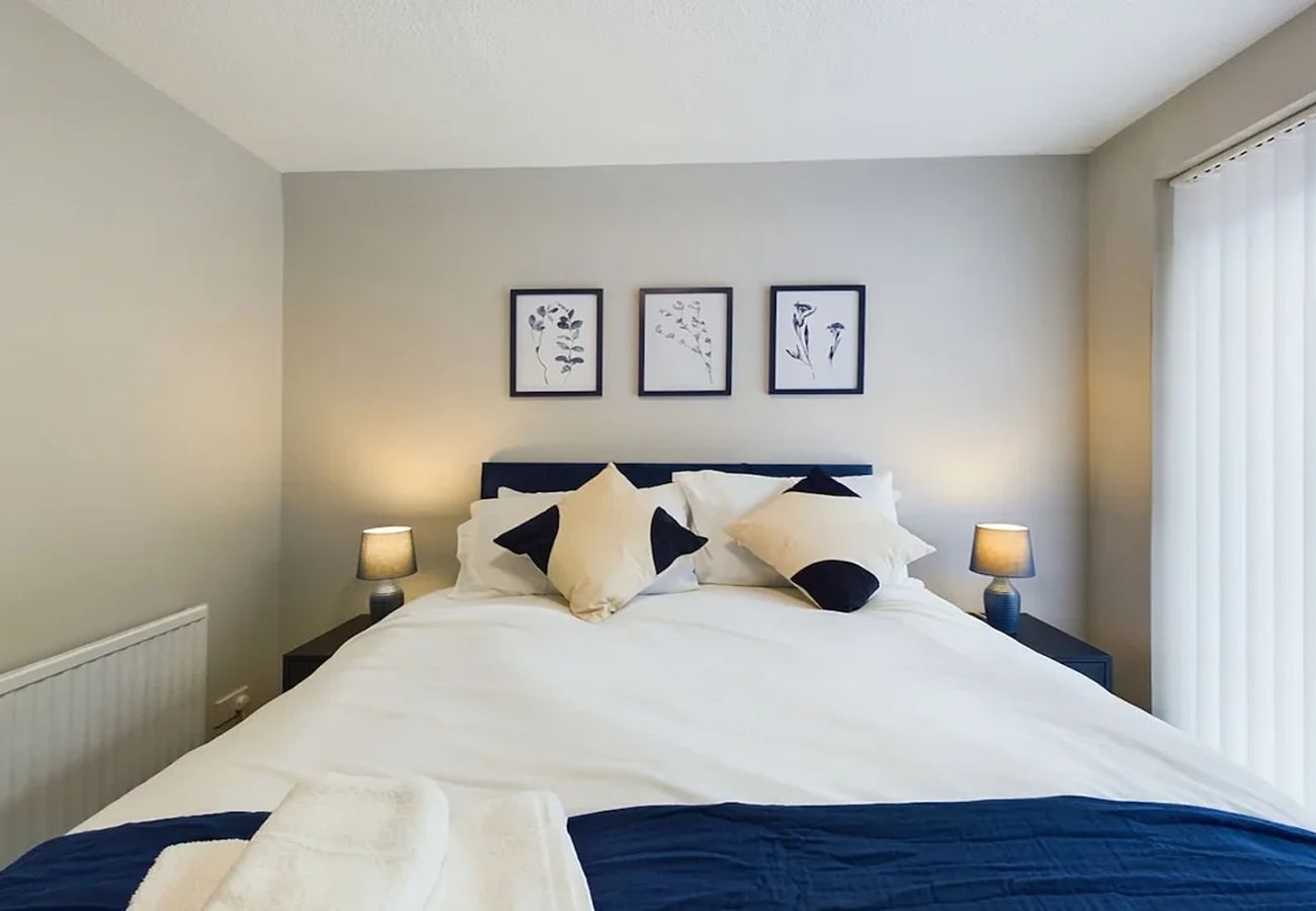 Apartment in Manchester - Luxury Accommodation with TV's in each Room