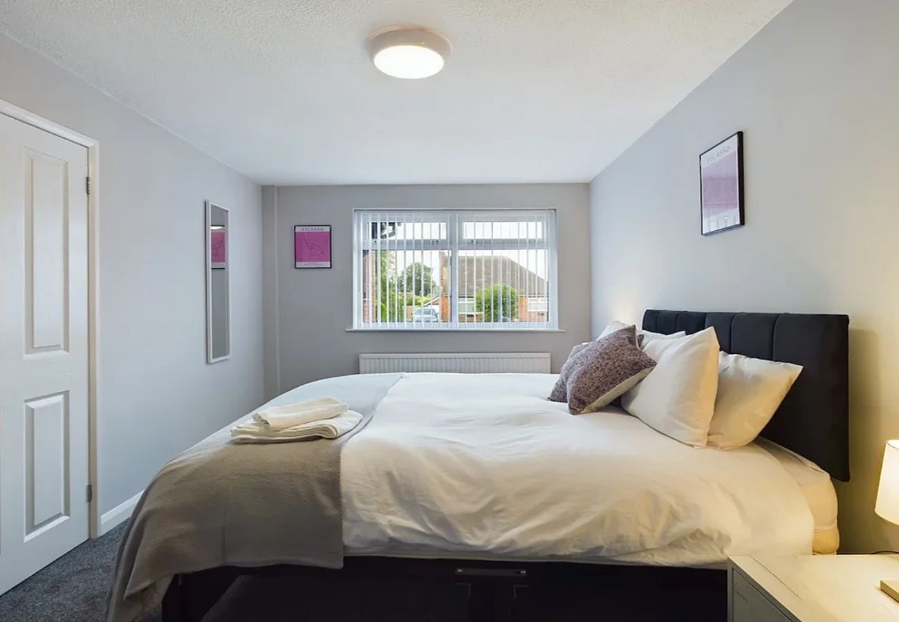 Apartment in Manchester - Luxury Accommodation with TV's in each Room