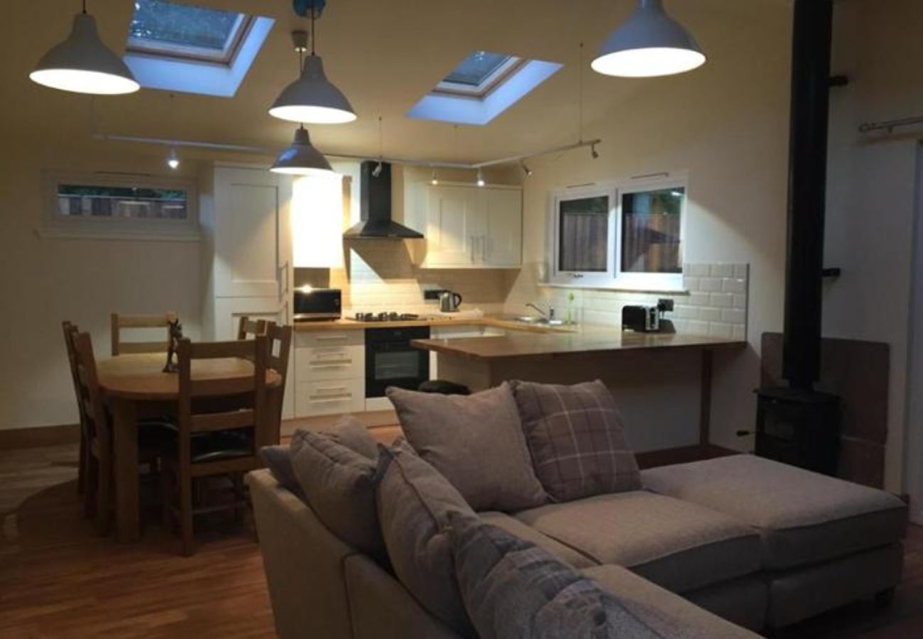 House in Manchester - Stylish 3 Bedroom Lodge 