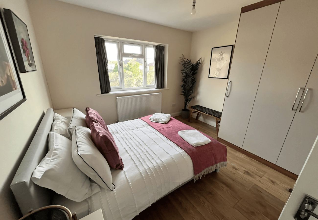 House in Burnham - Burnham / Slough Spacious Four Bedroom House 