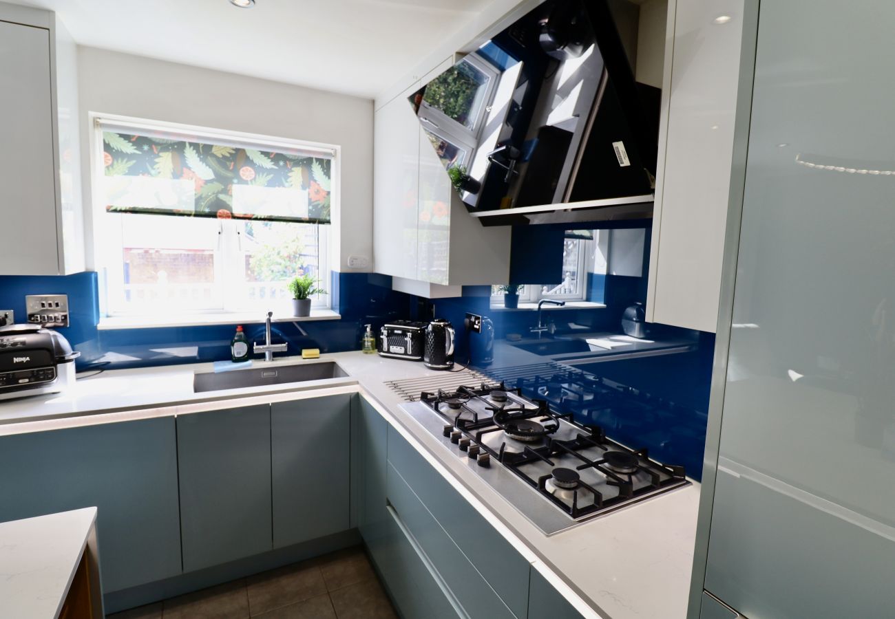 House in Maidenhead - Spacious 5-Bedroom Home in Maidenhead