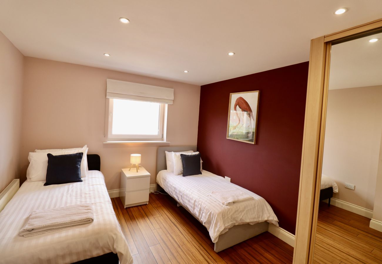 House in Maidenhead - Spacious 5-Bedroom Home in Maidenhead