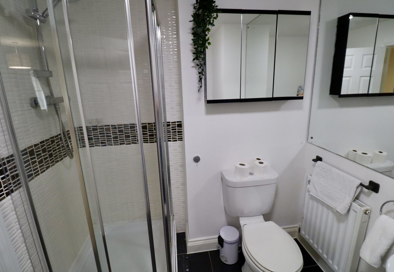 House in Maidenhead - Modern 5-Bedroom House in Maidenhead