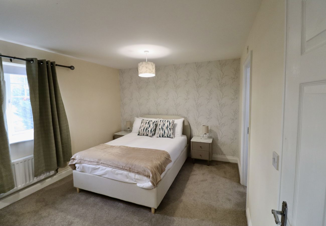 House in Maidenhead - Modern 5-Bedroom House in Maidenhead