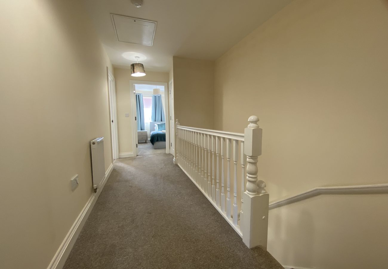 House in Maidenhead - Modern 5-Bedroom House in Maidenhead