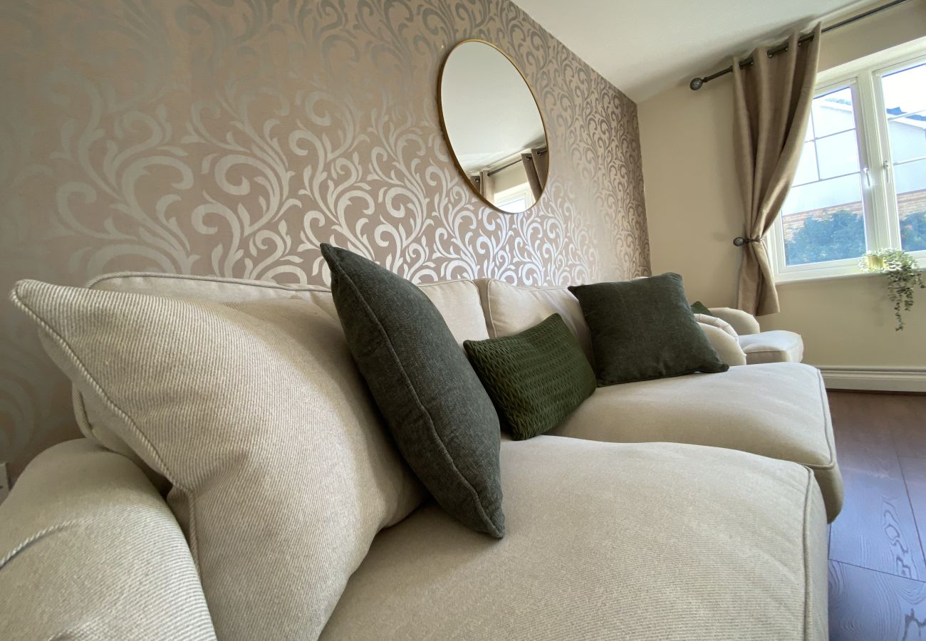House in Maidenhead - Modern 5-Bedroom House in Maidenhead