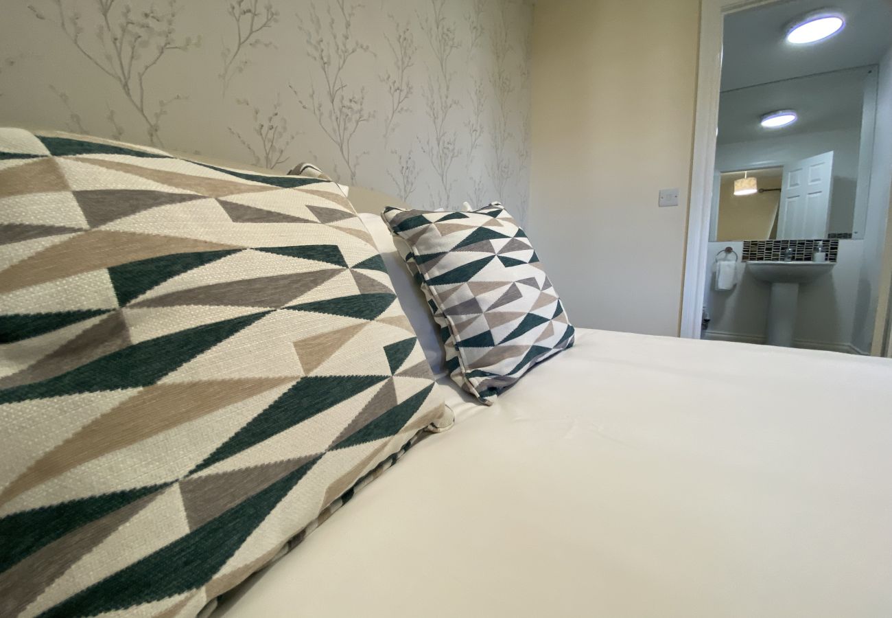 House in Maidenhead - Modern 5-Bedroom House in Maidenhead