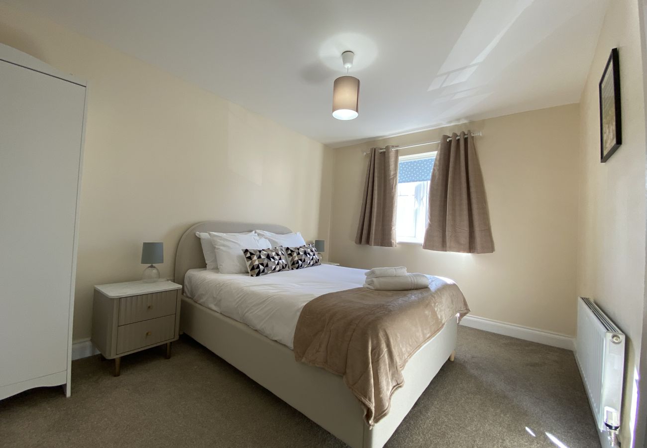 House in Maidenhead - Modern 5-Bedroom House in Maidenhead