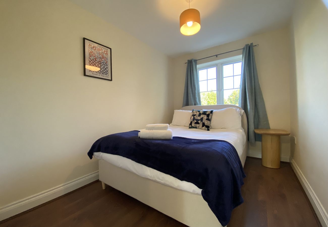 House in Maidenhead - Modern 5-Bedroom House in Maidenhead