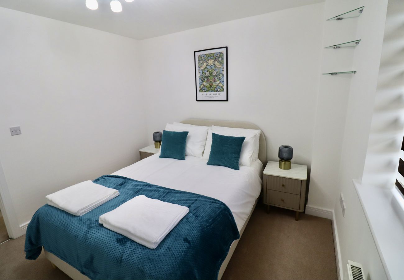 House in Langley - Spacious 5 Bedroom Home in Langley