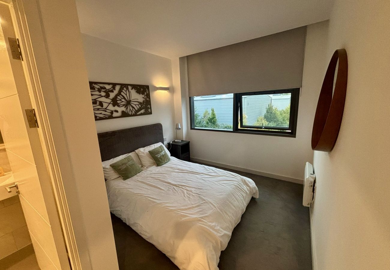 Apartment in Bracknell - Modern 2-Bed Apartment in Blu Bracknell