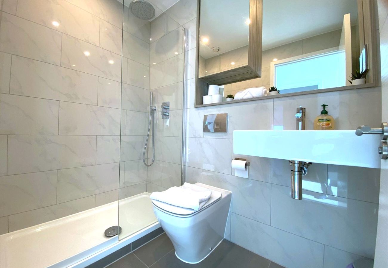 Apartment in Bracknell - Modern 2-Bed Apartment in Blu Bracknell