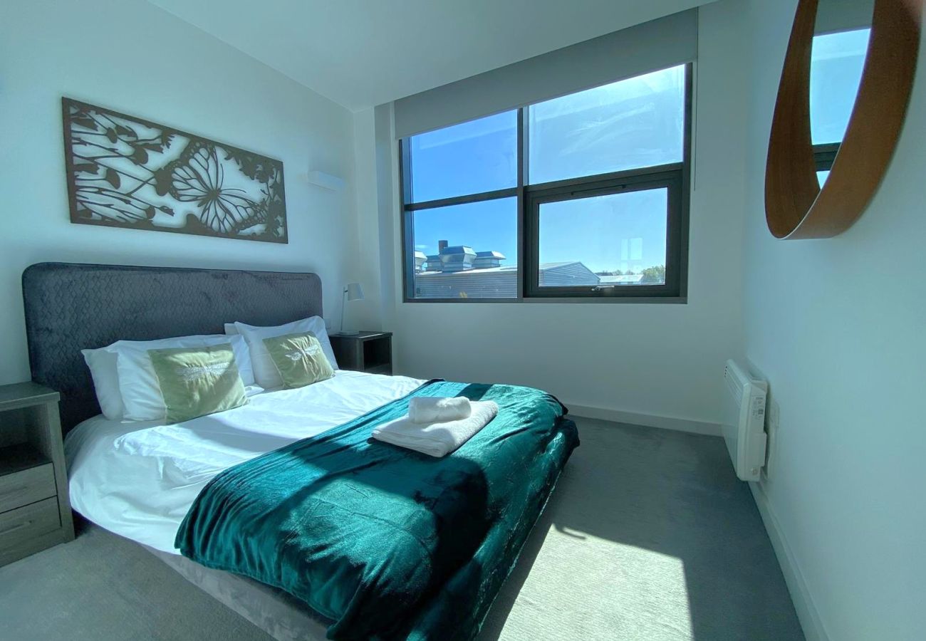 Apartment in Bracknell - Modern 2-Bed Apartment in Blu Bracknell