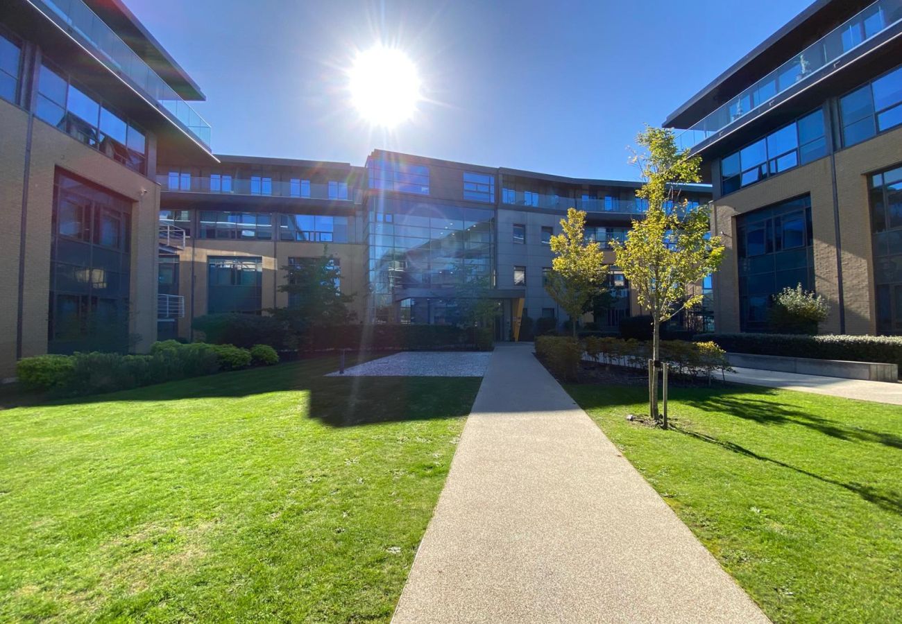 Apartment in Bracknell - Modern 2-Bed Apartment in Blu Bracknell