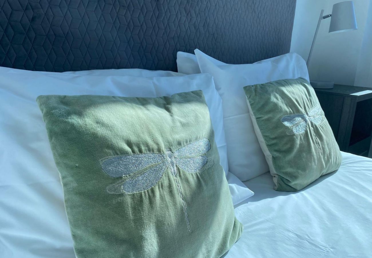 Apartment in Bracknell - Modern 2-Bed Apartment in Blu Bracknell