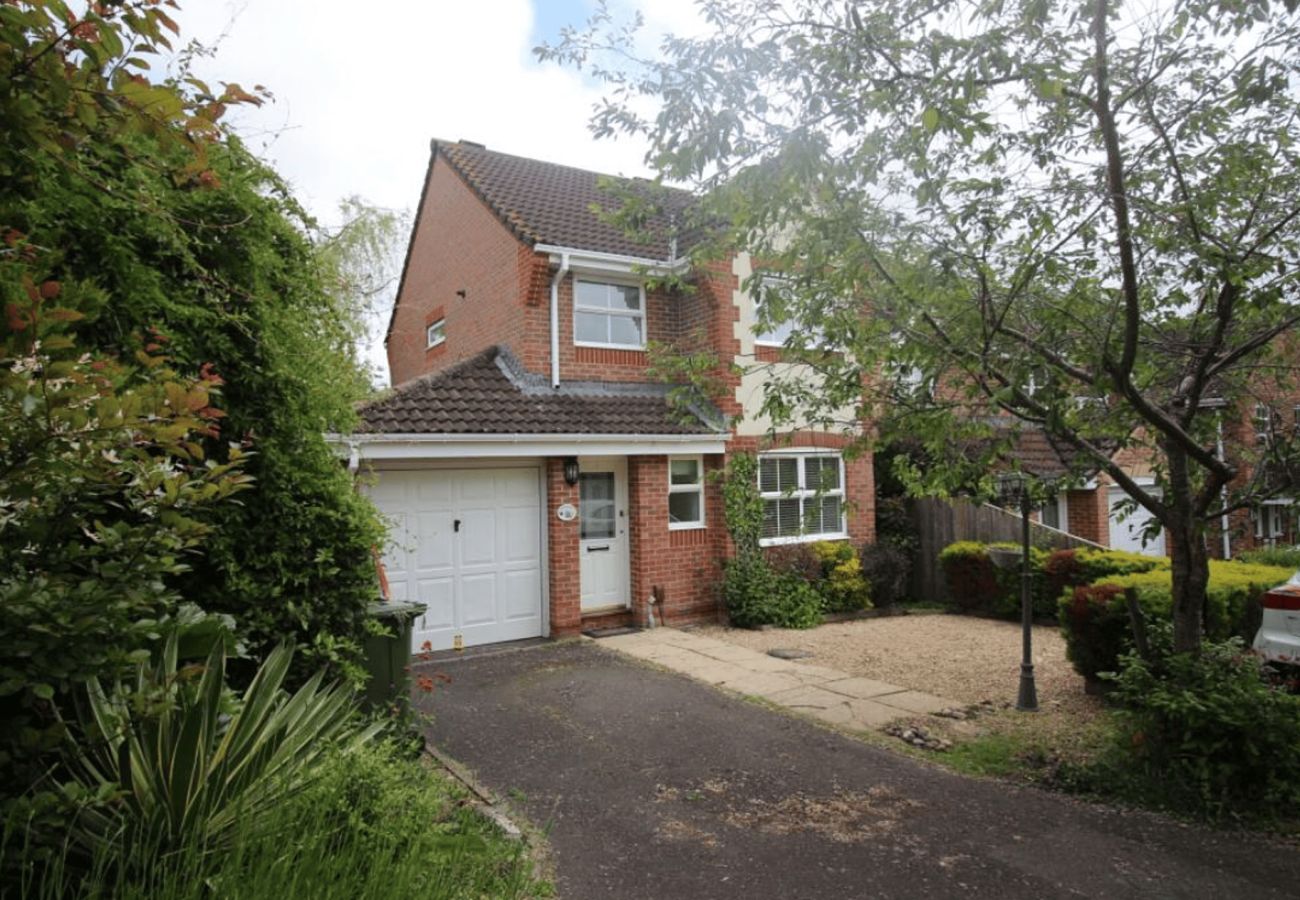 House in Andover - Great Parking and Spacious 3 Bedroom Home Andover