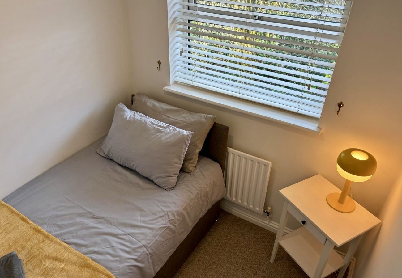 House in Andover - Great Parking and Spacious 3 Bedroom Home Andover