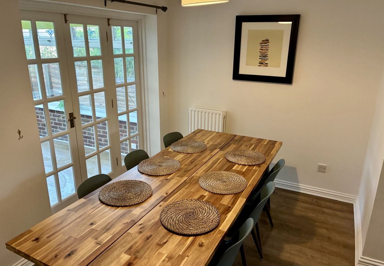 House in Andover - Great Parking and Spacious 3 Bedroom Home Andover