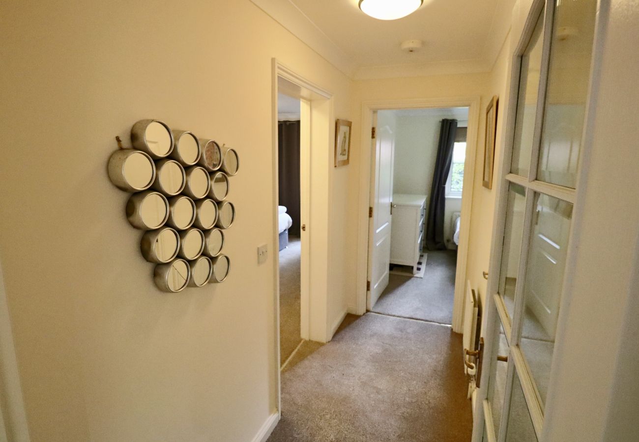 Apartment in Bracknell - Bracknell 2 Bed Apartment with Parking