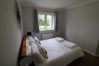 Apartment in Bracknell - Bracknell 2 Bed Apartment with Parking