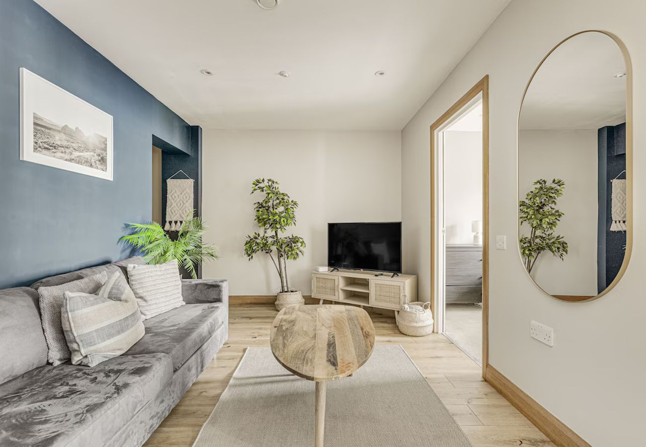 Apartment in Chertsey - Modern City Centre Chertsey Apartment