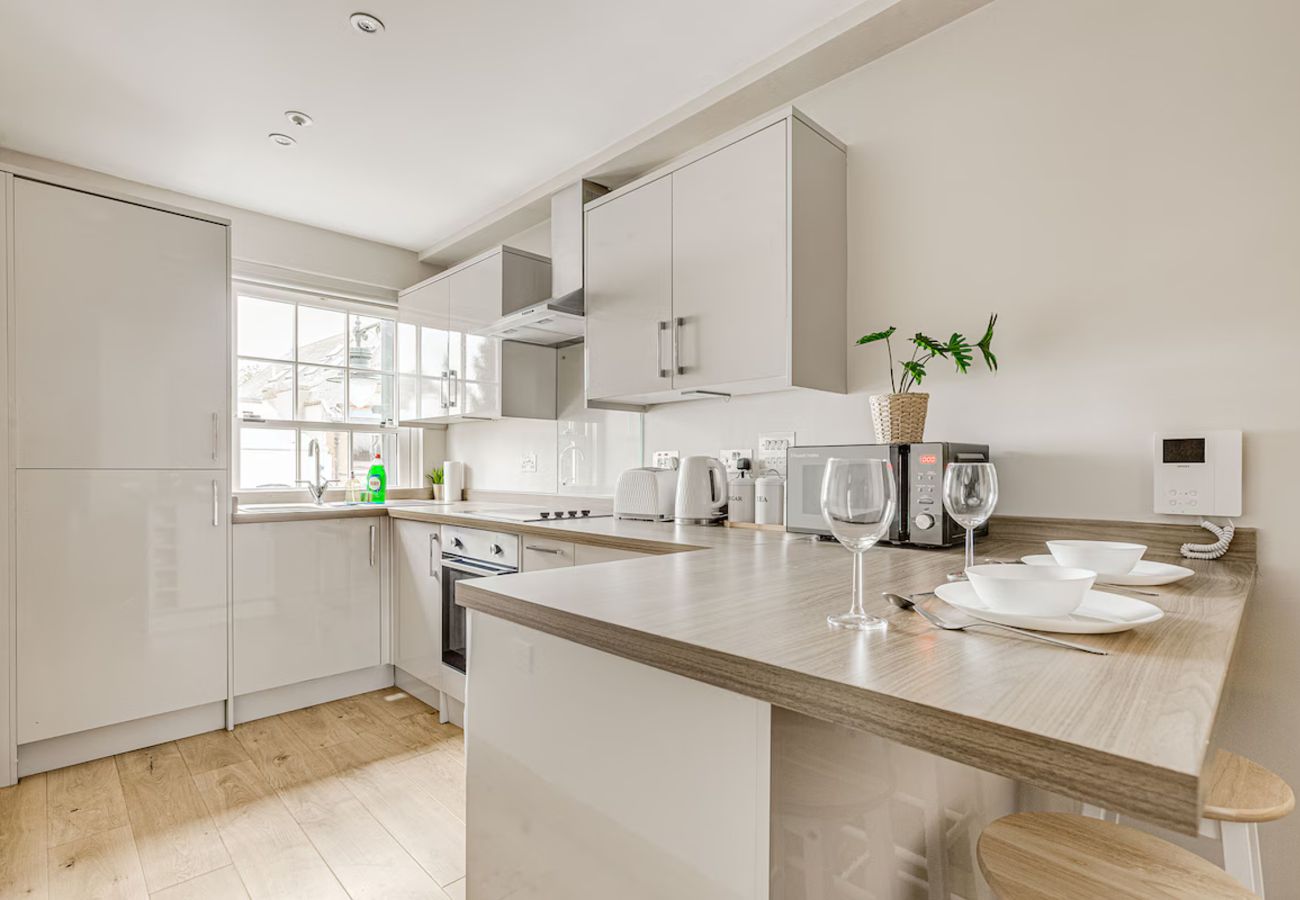 Apartment in Chertsey - Modern City Centre Chertsey Apartment