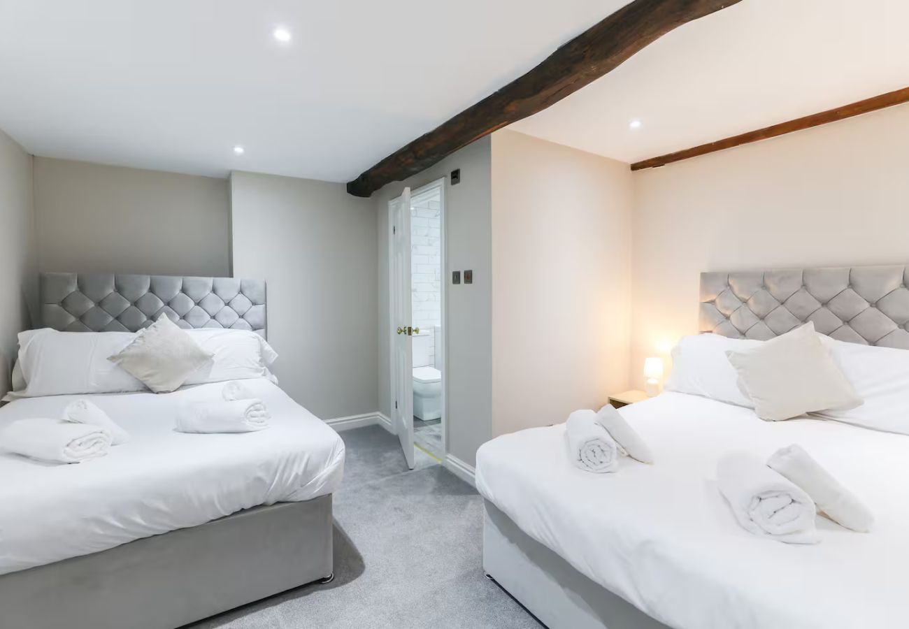 House in Calton Moor - Calton Moor 4 Bed Home