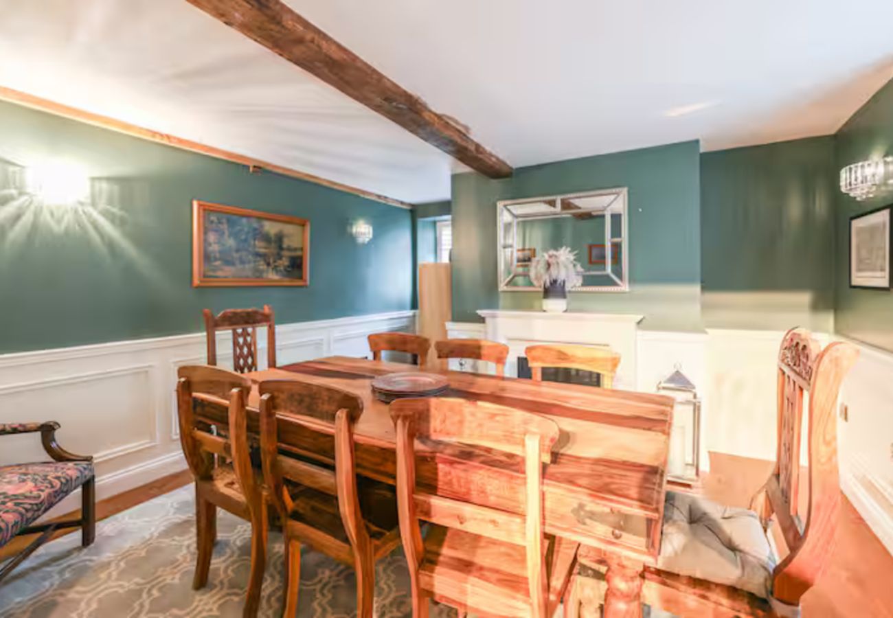 House in Calton Moor - Calton Moor 4 Bed Home