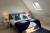 House in Ascot - Spacious 5-Bedroom Home in Winkfield Row, Ascot