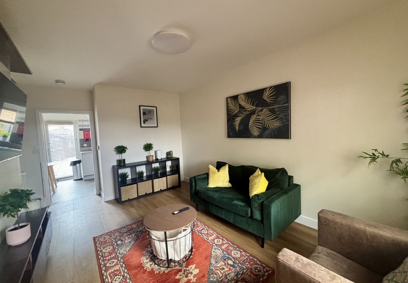 Apartment in Maidenhead - Charming 2 Bed House Maindehead