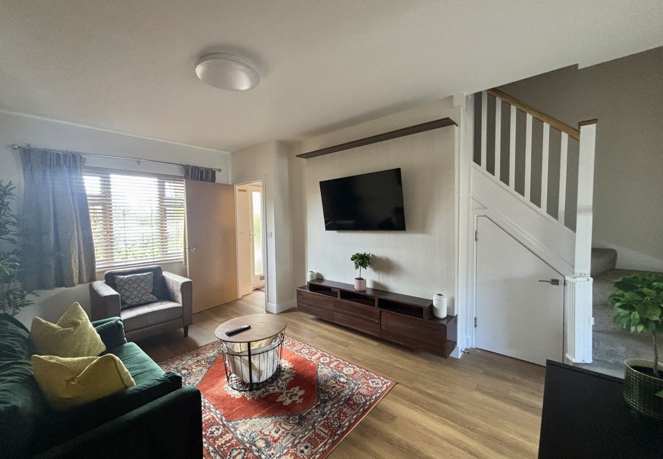 Apartment in Maidenhead - Charming 2 Bed House Maindehead