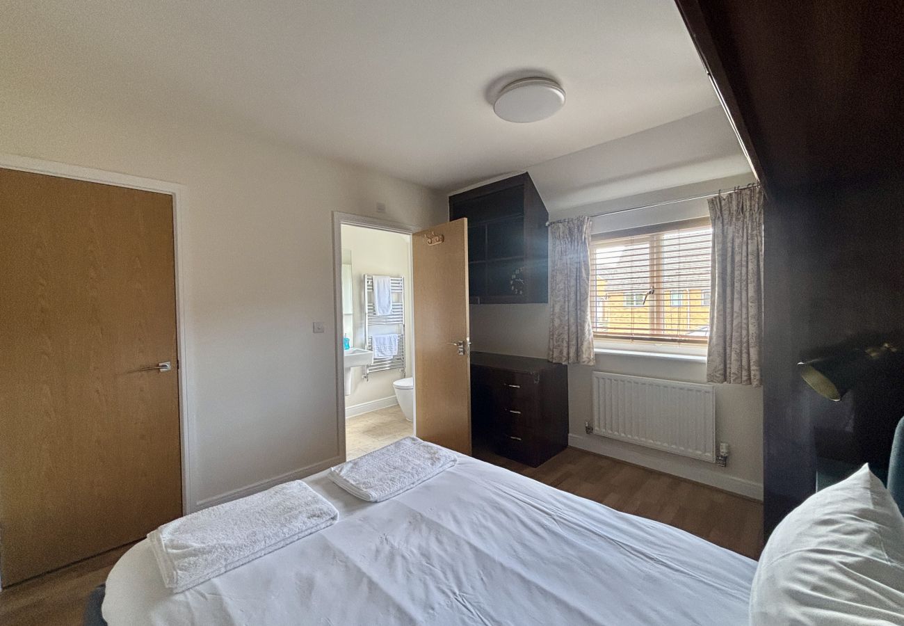 Apartment in Maidenhead - Charming 2 Bed House Maindehead