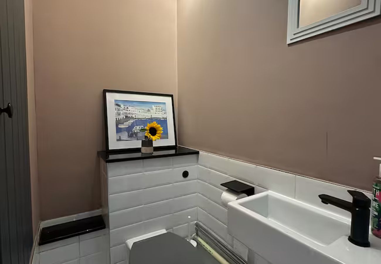 House in Chobham - Luxury 3 Bed Cottage Chobham