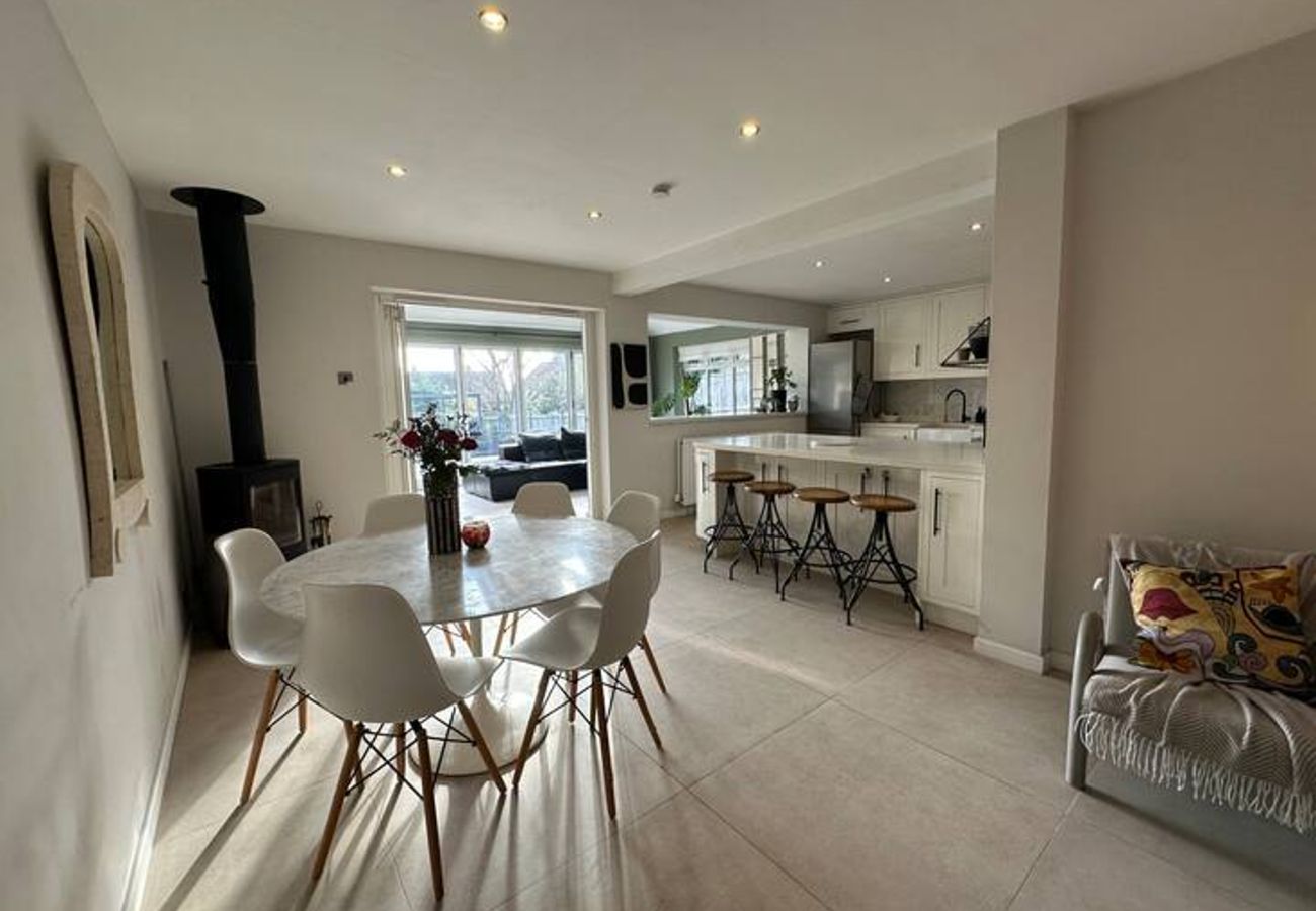 House in Chobham - Luxury 3 Bed Cottage Chobham