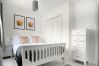 House in Woking - Woking 3 Bed Home with Parking & Garden