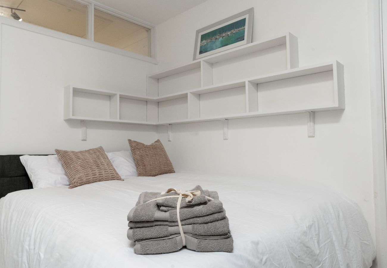 House in Virginia Water - Luxury Virginia Water 3 Bedroom House