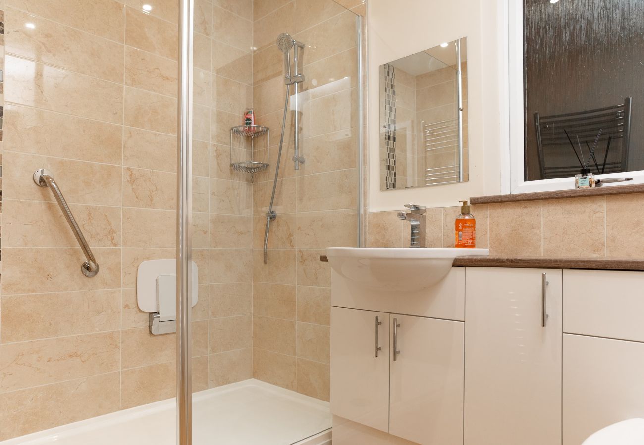 House in Virginia Water - Luxury Virginia Water 3 Bedroom House