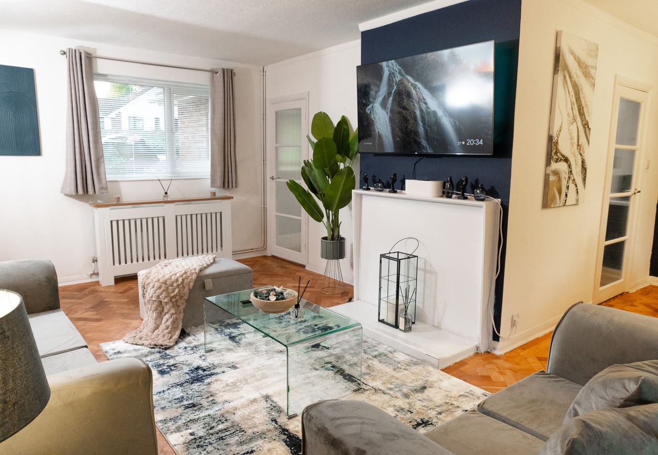 House in Virginia Water - Luxury Virginia Water 3 Bedroom House