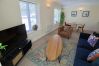 Apartment in Ascot - Ascot 2 Bedroom Apartment with Parking