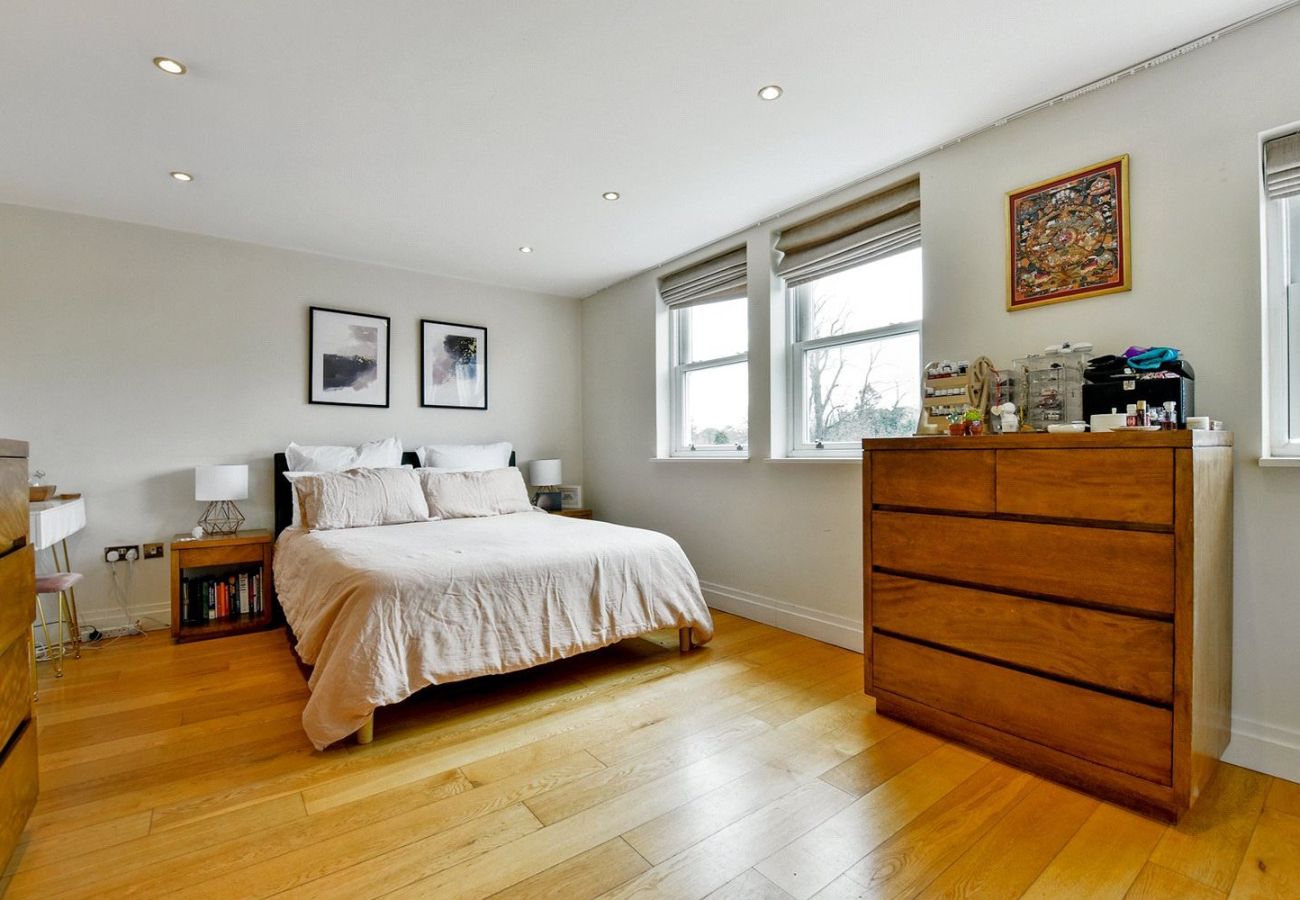 House in Windsor - Spacious 4 Bed House | 4 En-Suites | Windsor