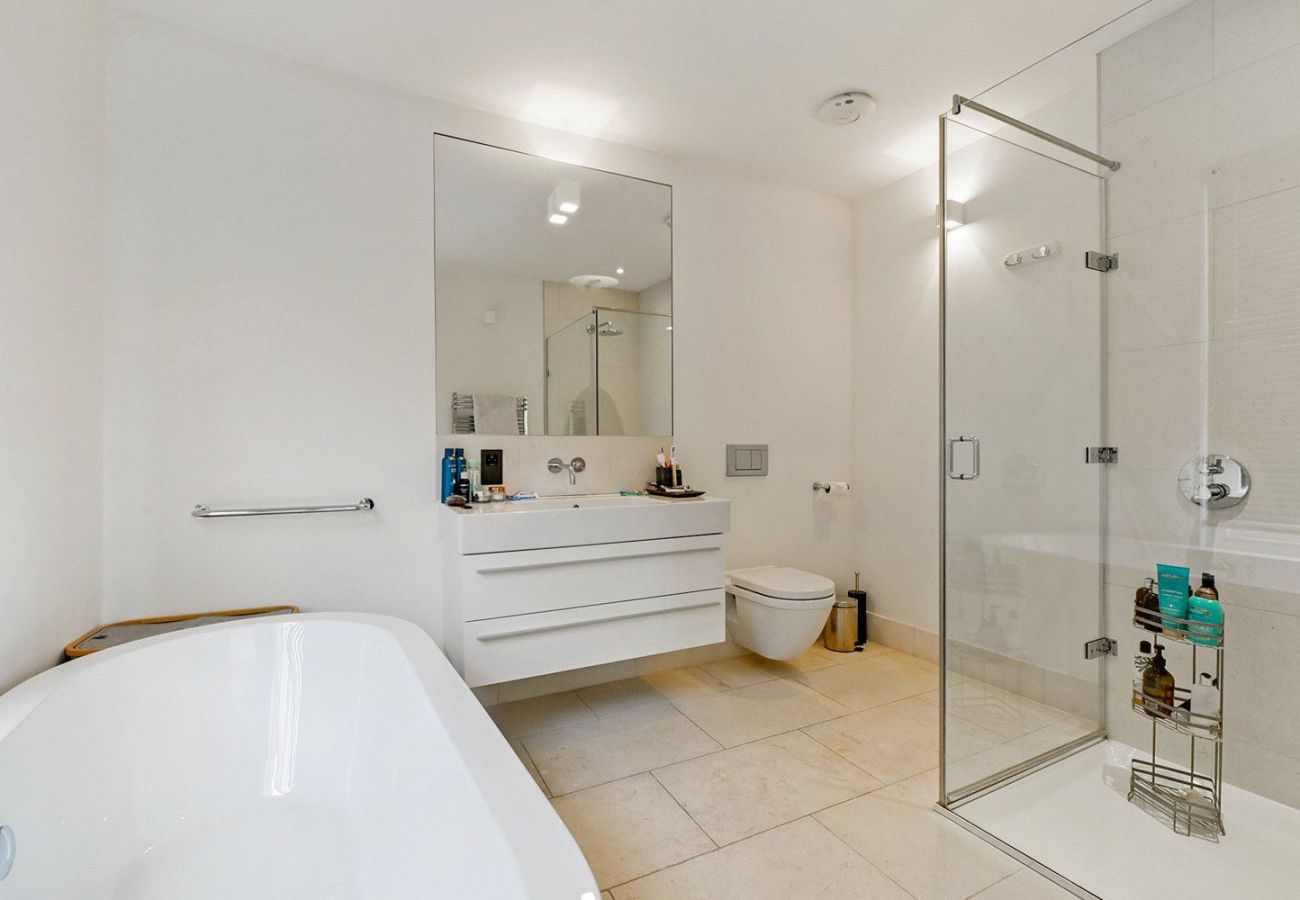 House in Windsor - Spacious 4 Bed House | Windsor