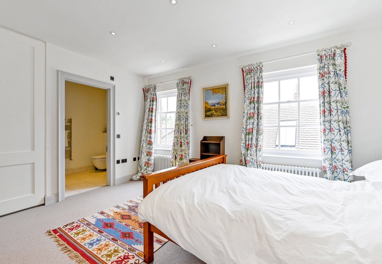 House in Windsor - Spacious 4 Bed House | Windsor