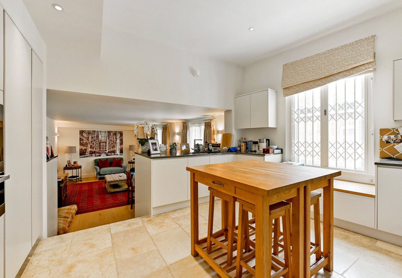 House in Windsor - Spacious 4 Bed House | Windsor