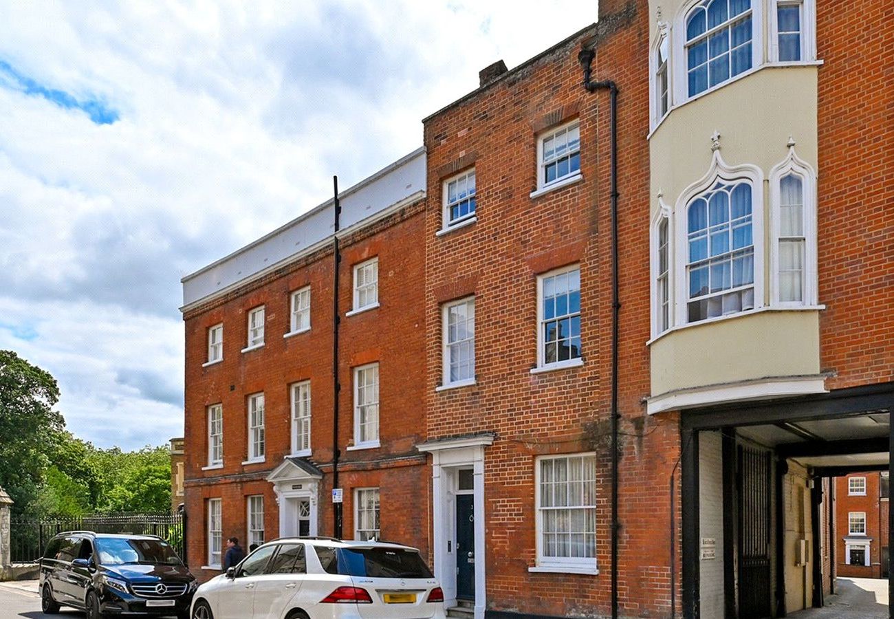 House in Windsor - Spacious 4 Bed House | Windsor